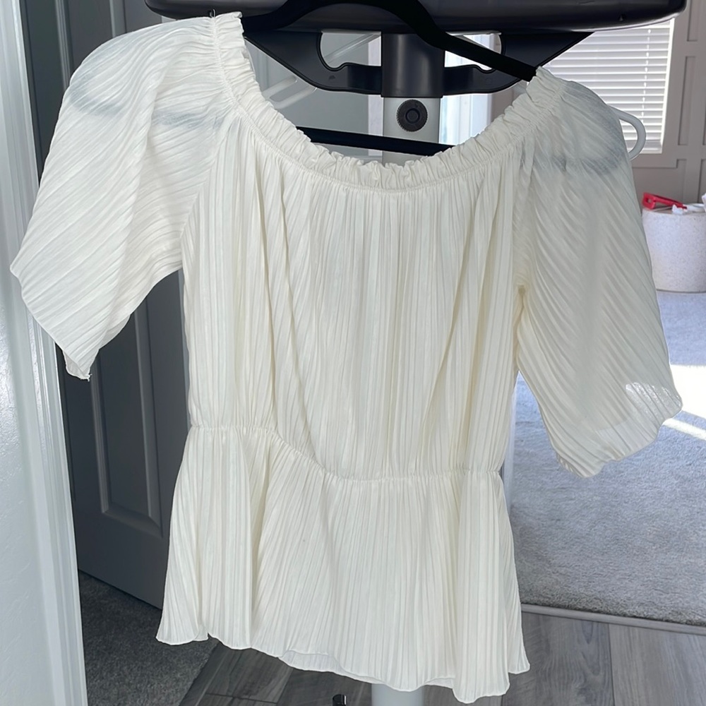 Express small off the should top